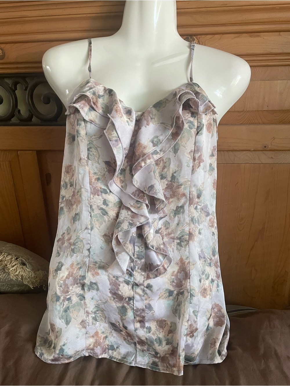 Xhilaration Cream Floral Ruffle Cami